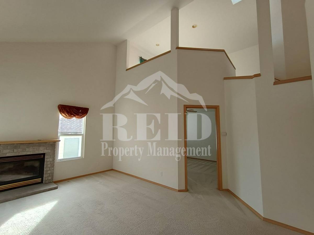 Townhouse for rent at 9758 Ebbtide Lane, Silverdale, WA 98383