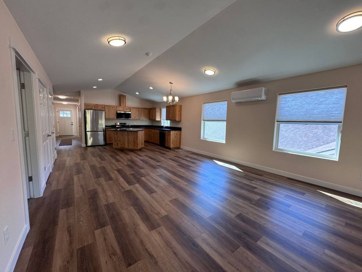 House for rent at 1710 NE Alameda Ave, Roseburg, OR 97470