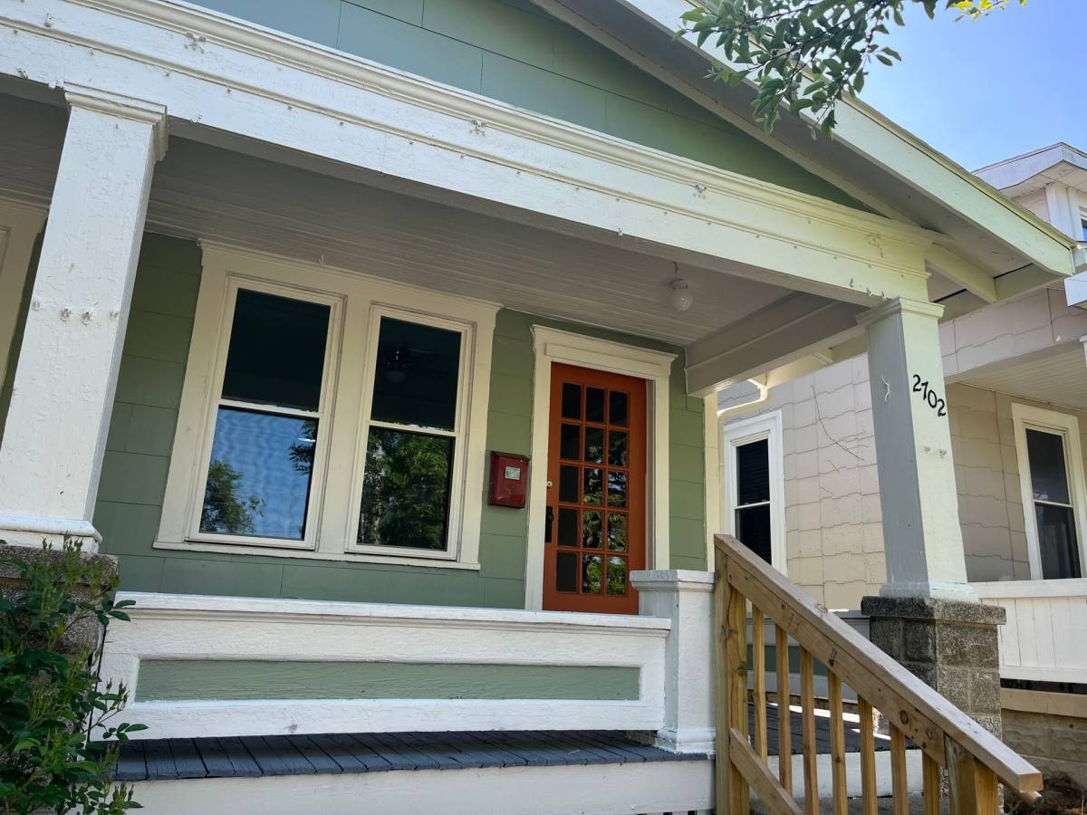 Apartment for rent at 2702-2704 Calumet St, Columbus, OH 43202