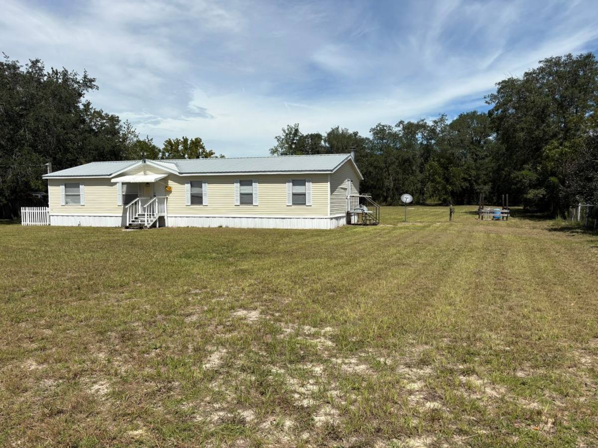 House for rent at 16641 SW 57th St, Ocala, FL 34481