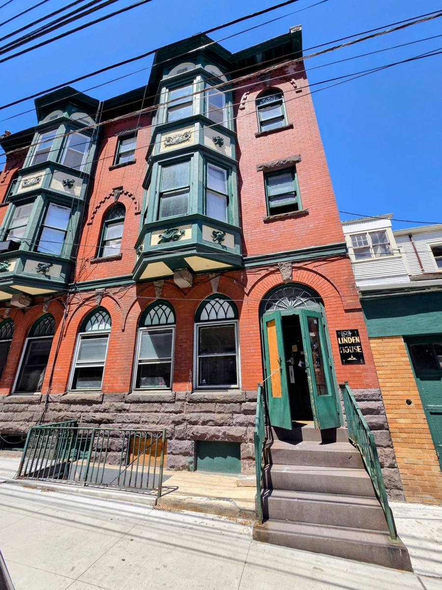 Apartment for rent at 809-811 W Linden St, Allentown, PA 18101
