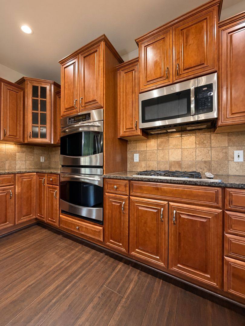 House for rent at 15275 Plumstone Dr, Eden Prairie, MN 55347