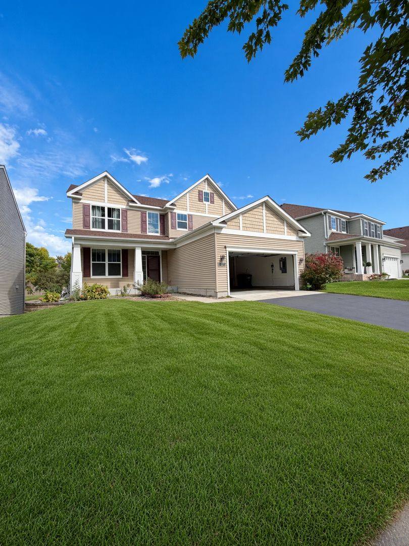 House for rent at 15275 Plumstone Dr, Eden Prairie, MN 55347