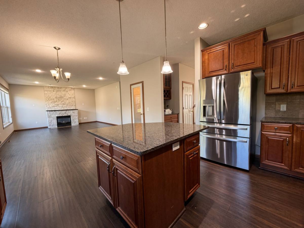 House for rent at 15275 Plumstone Dr, Eden Prairie, MN 55347
