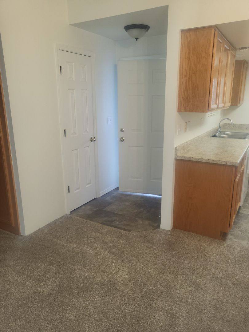 Apartment for rent at 1151 Willow Lane, Grants Pass, OR 97527