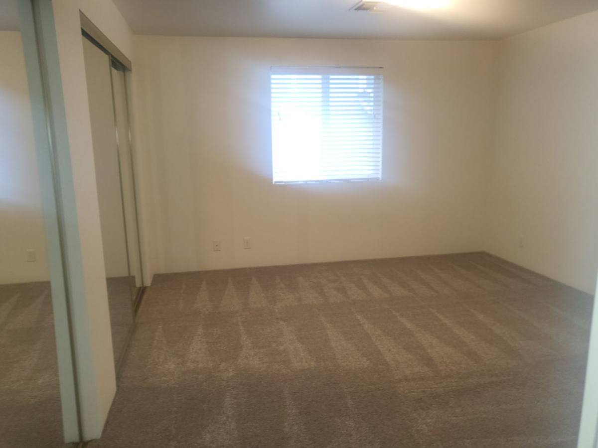 Apartment for rent at 1151 Willow Lane, Grants Pass, OR 97527