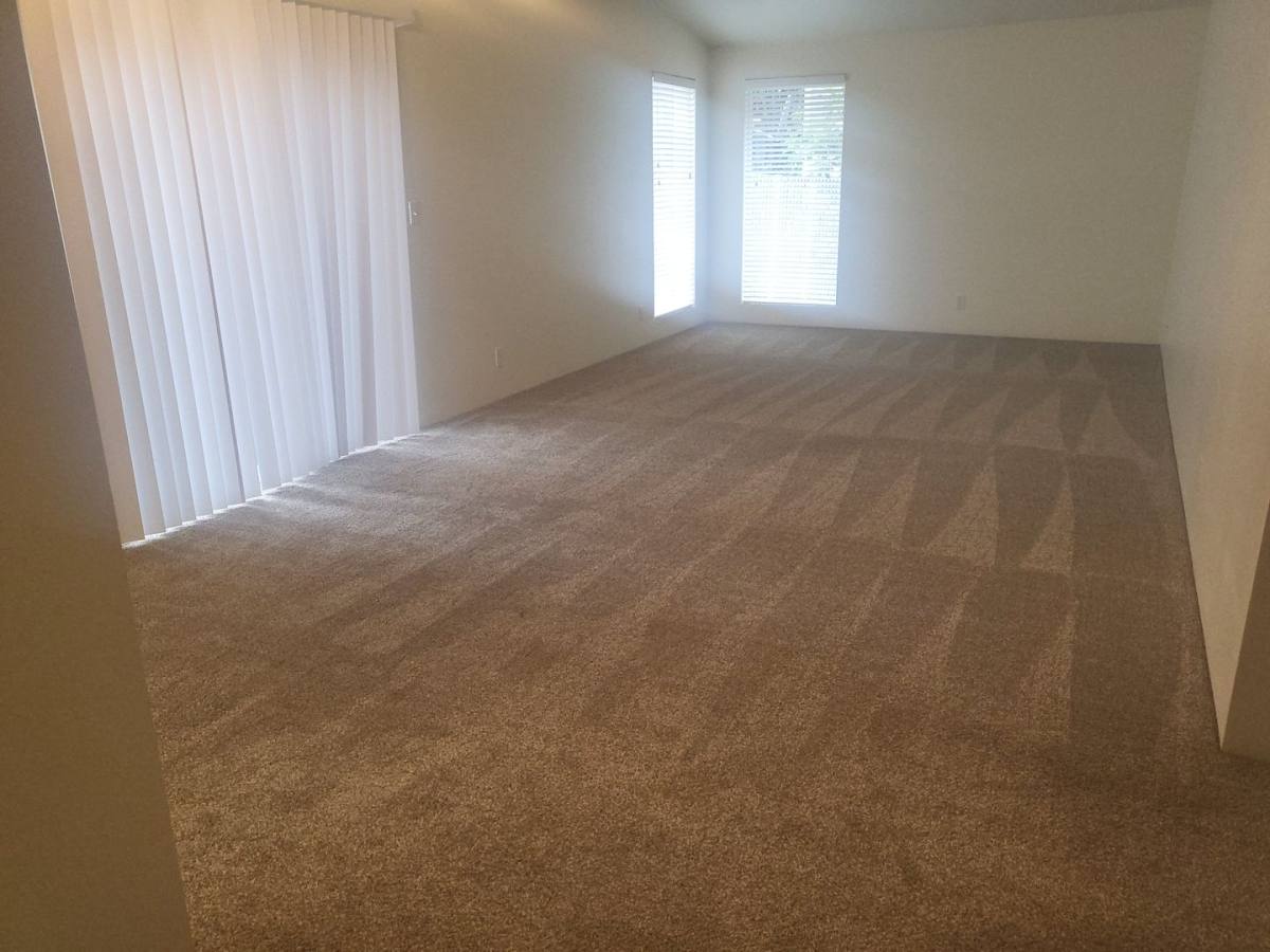 Apartment for rent at 1151 Willow Lane, Grants Pass, OR 97527