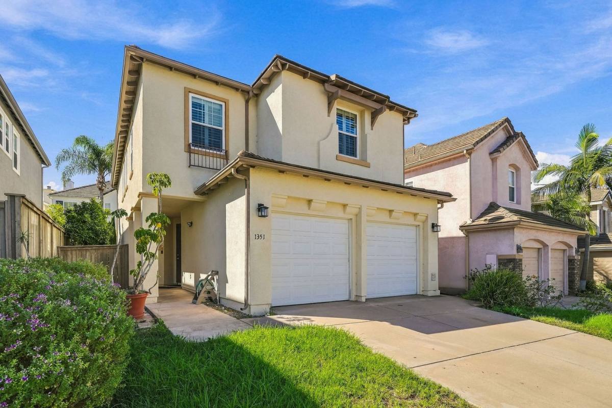 House for rent at 1351 Enchante Way, Oceanside, CA 92056