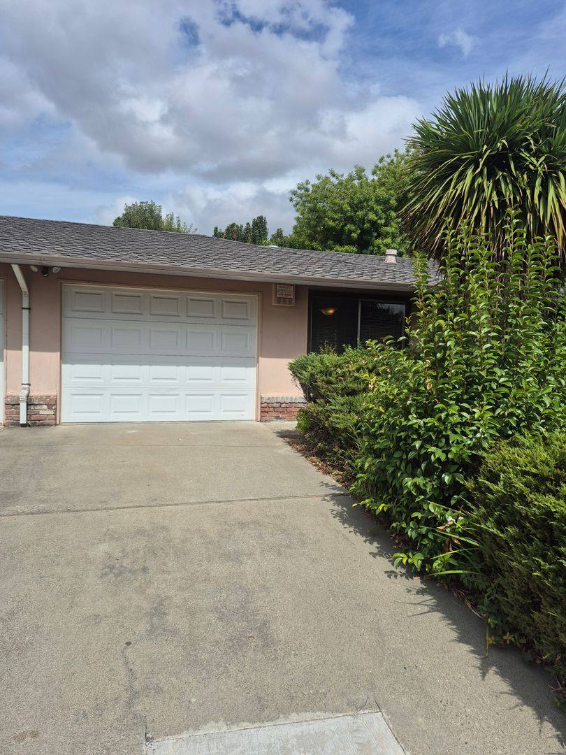 House for rent at 6886 Westmoreland Way, Sacramento, CA 95831