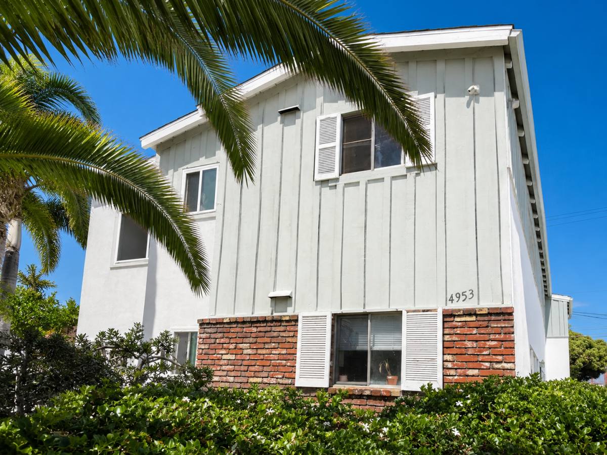 Apartment for rent at 4953-4955 W Point Loma Blvd, San Diego, CA 92107