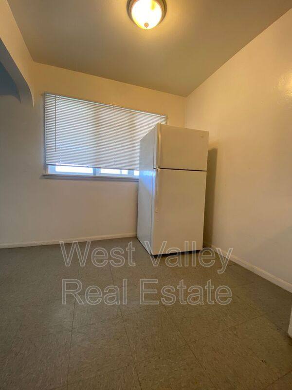 Apartment for rent at 155 1/2 N #C, Taft, CA 93268