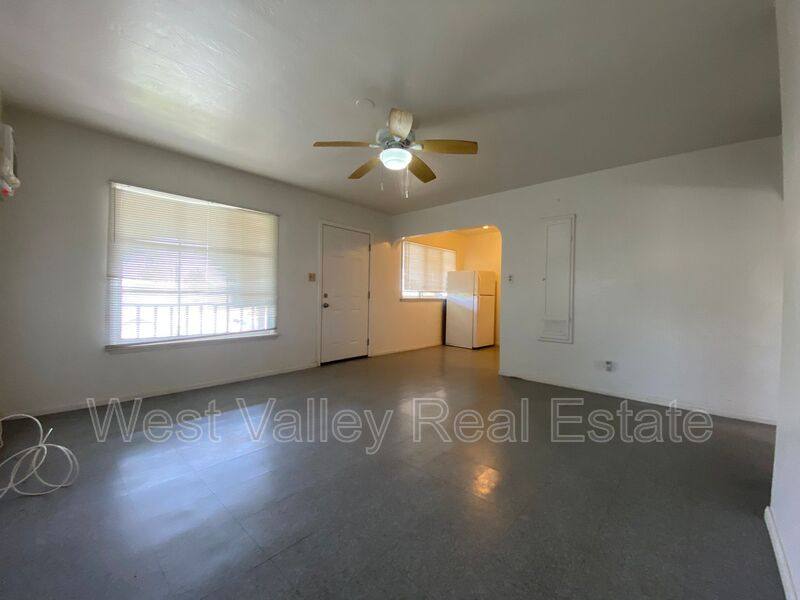 Apartment for rent at 155 1/2 N #C, Taft, CA 93268