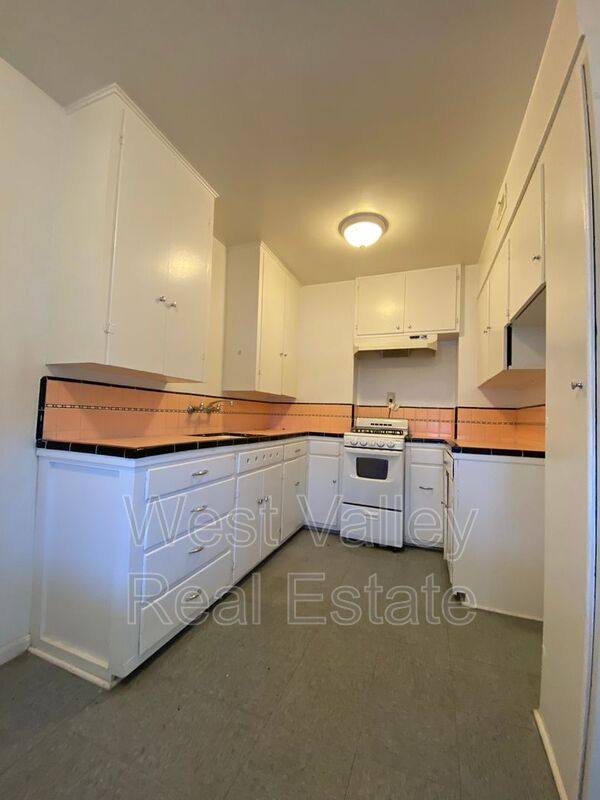 Apartment for rent at 155 1/2 N #C, Taft, CA 93268
