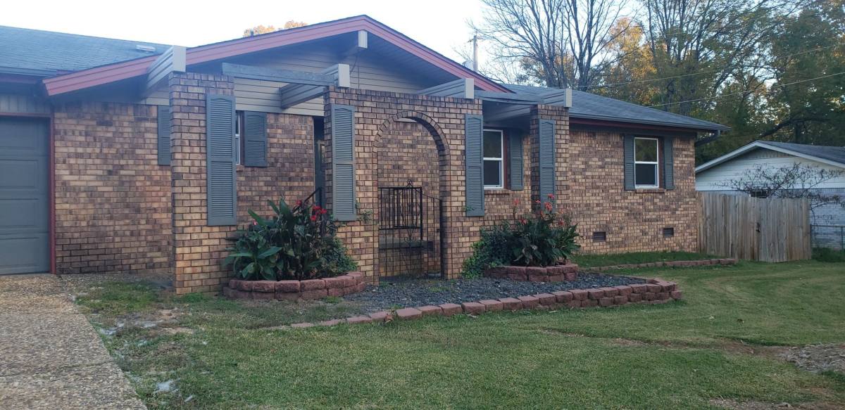 House for rent at 1903 Green Acres Rd, Jacksonville, AR 72076