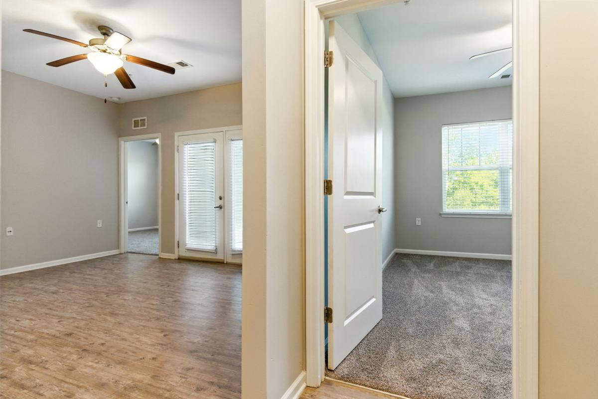 Apartment for rent at 6015 Bristol Bluffs Circle, Louisville, KY 40299