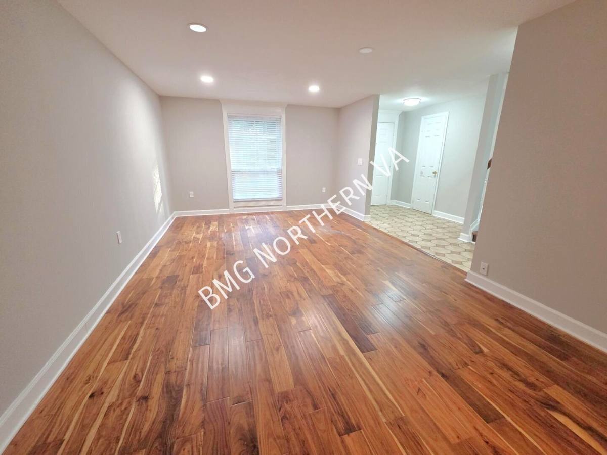 Townhouse for rent at 5995 Clerkenwell Court, Burke, VA 22015