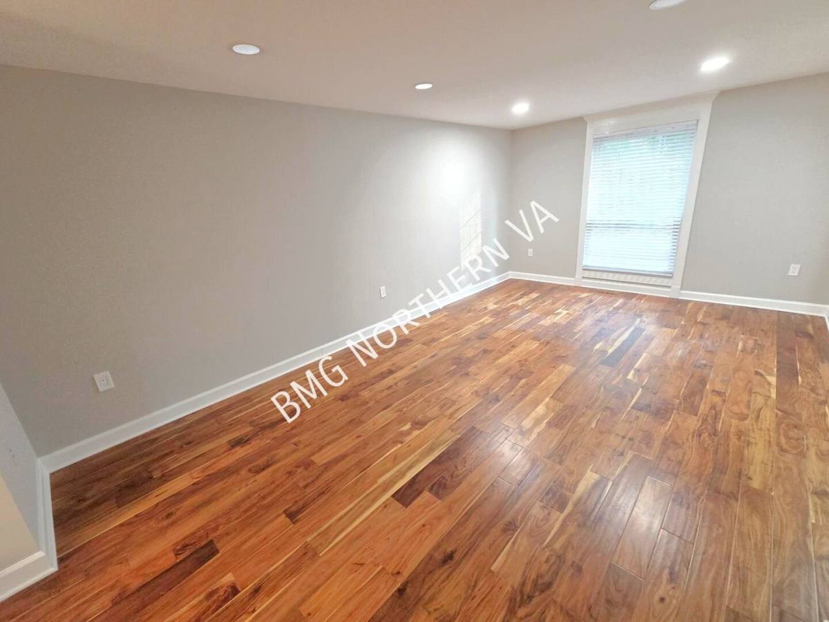 Townhouse for rent at 5995 Clerkenwell Court, Burke, VA 22015