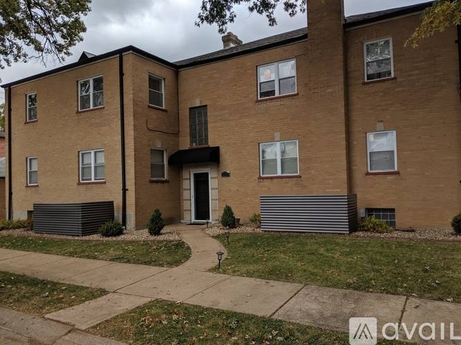 Apartment for rent at 5900 Loughborough Ave #B, St. Louis, MO 63109