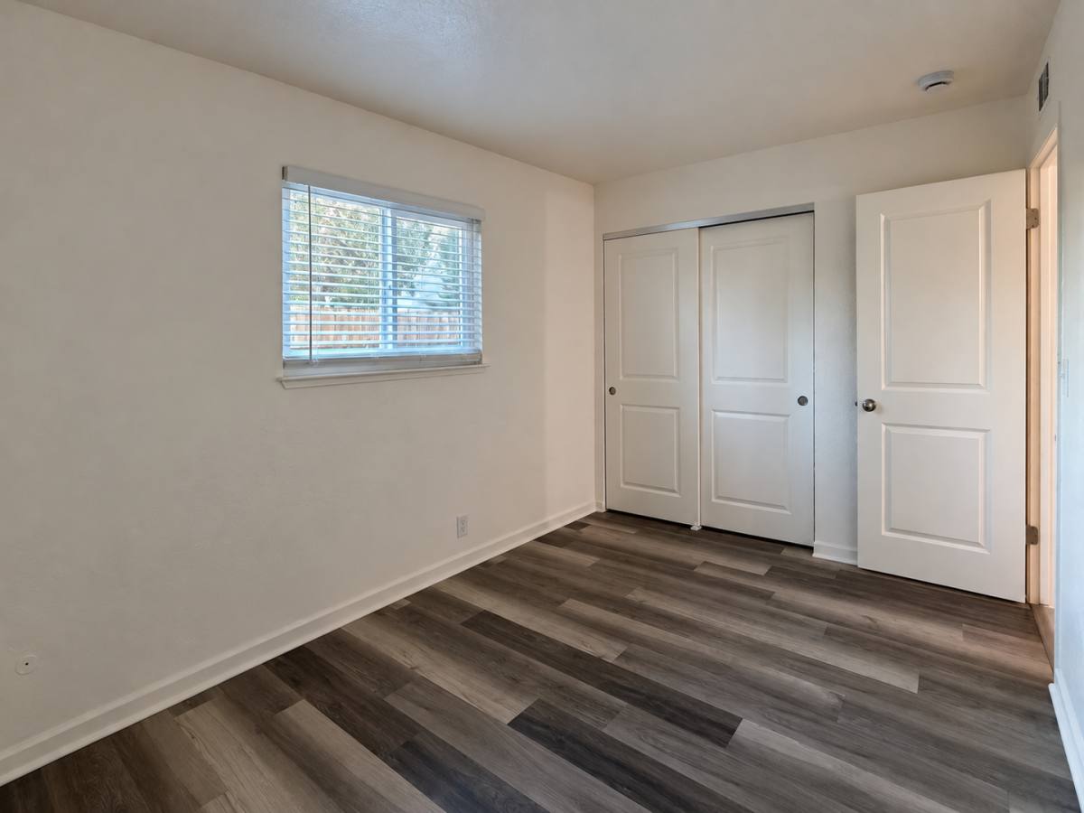 Apartment for rent at 440 S 2nd Ave, Oakdale, CA 95361