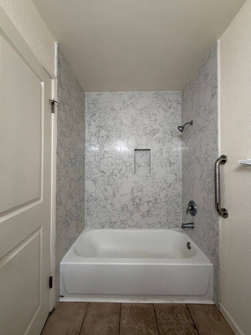 Apartment for rent at 440 S 2nd Ave, Oakdale, CA 95361