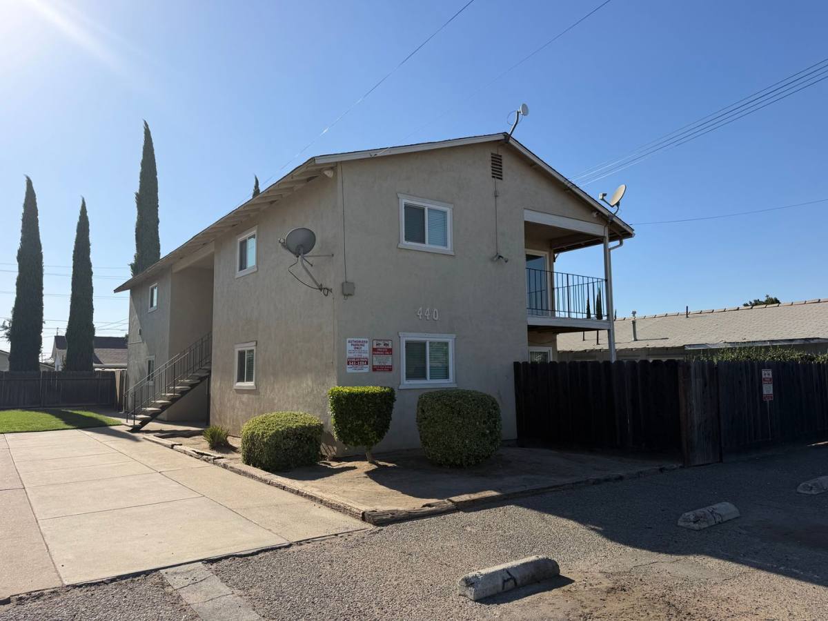 Apartment for rent at 440 S 2nd Ave, Oakdale, CA 95361