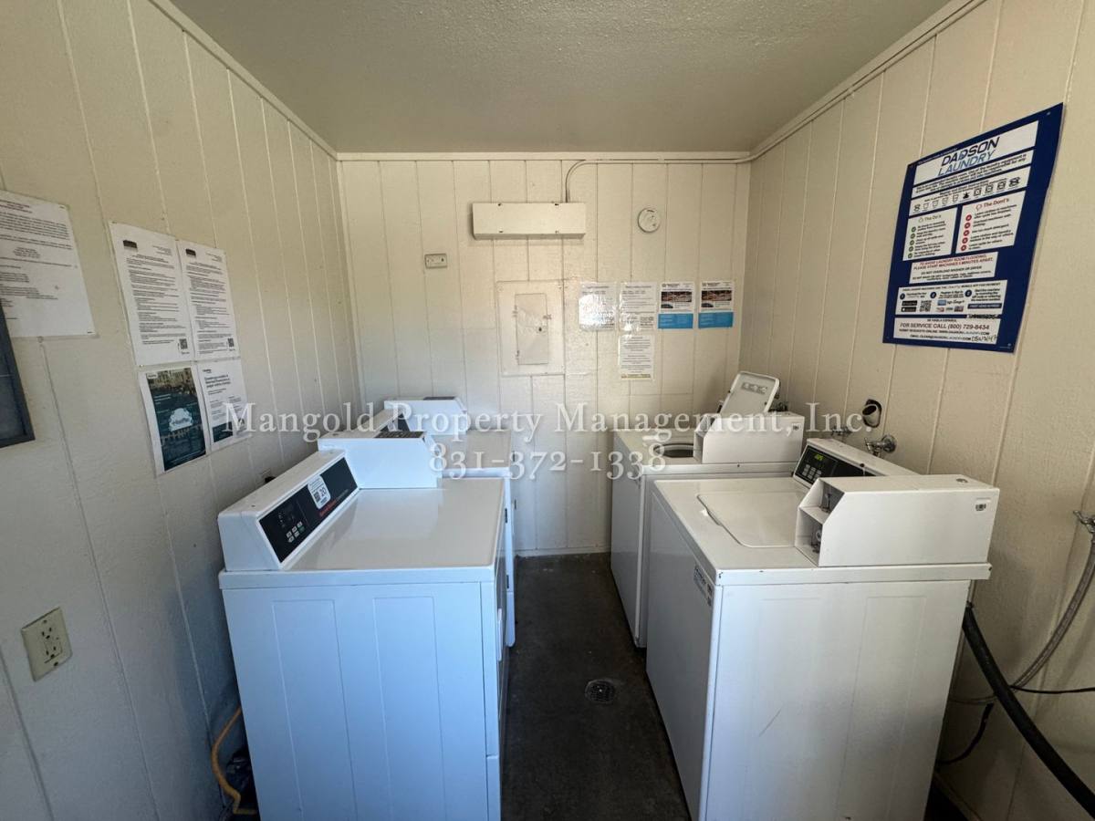 Apartment for rent at 1131-1133 Alamo Way, Salinas, CA 93905