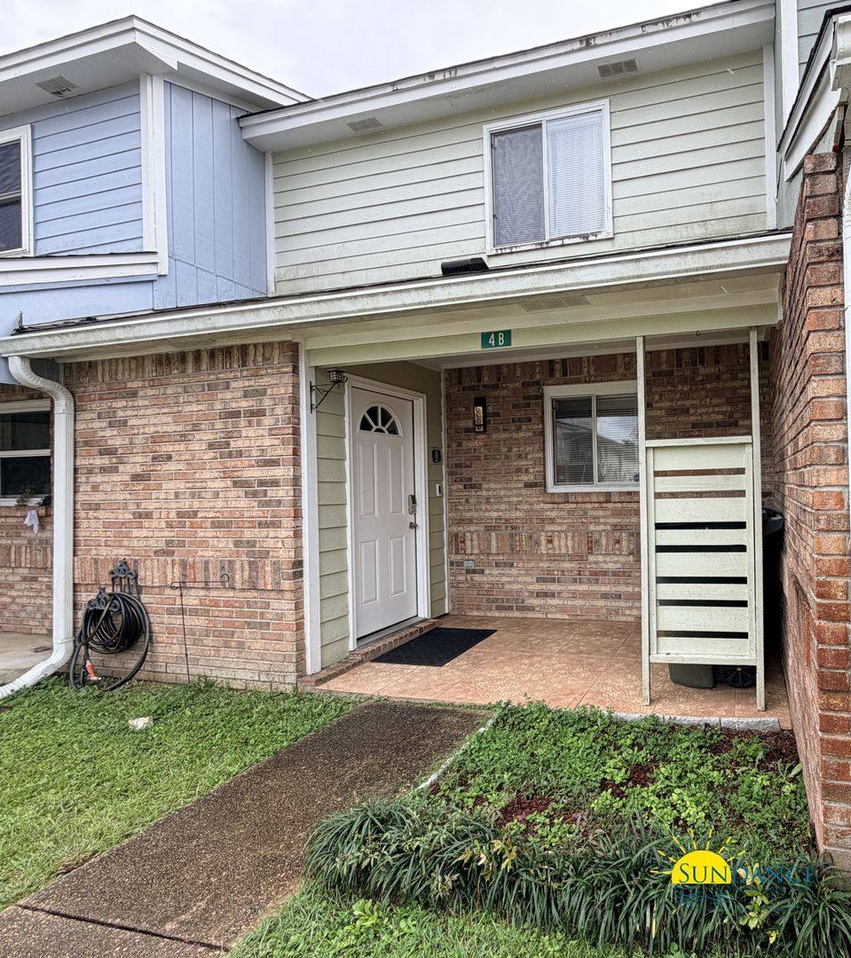 Townhouse for rent at 4 Cinderella Lane #B, Fort Walton Beach, FL 32547