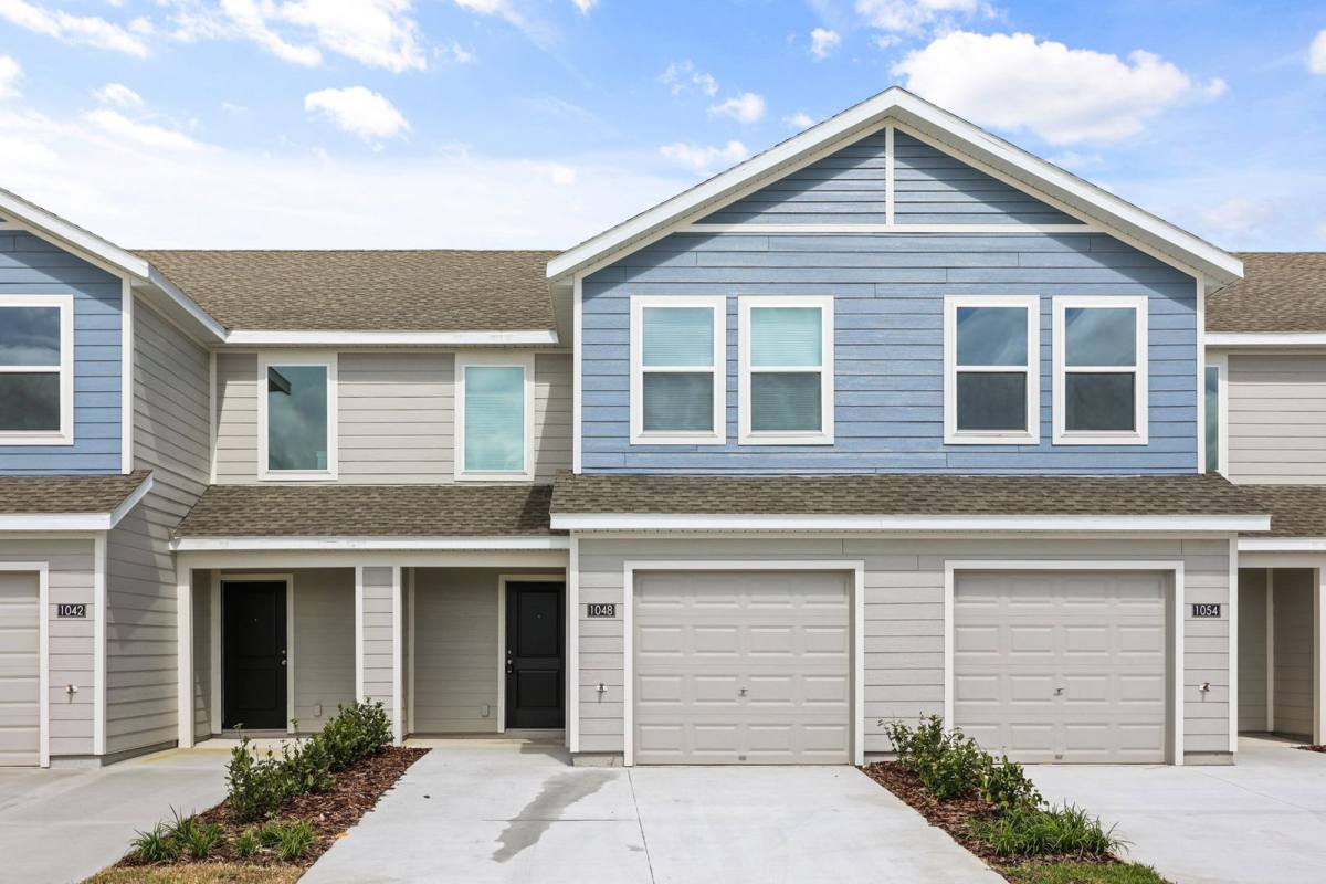 Townhouse for rent at 1048 Twins St, Davenport, FL 33837