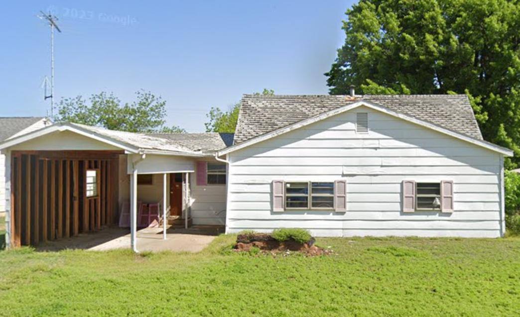 House for rent at 1311 Jackson St, Perry, OK 73077