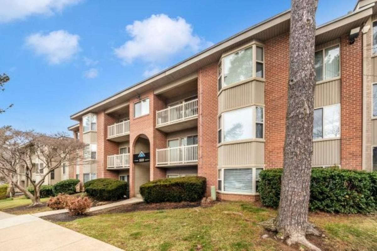 Apartment for rent at 13315 Edinburgh Lane, Laurel, MD 20708