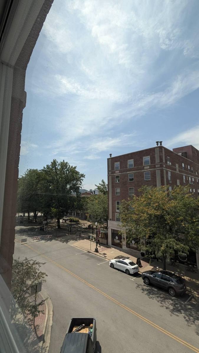 Apartment for rent at 128 N Broad St #1, Lancaster, OH 43130