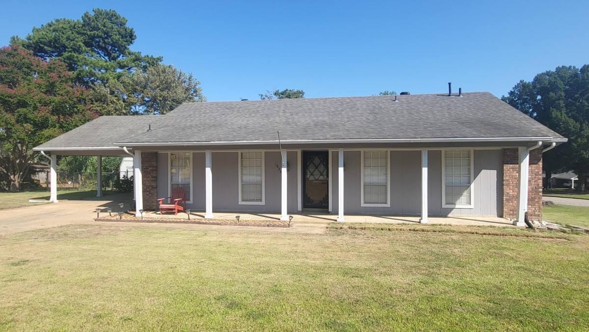 House for rent at Churchwood Estates, 1824 Tissington Dr, Horn Lake, MS 38637