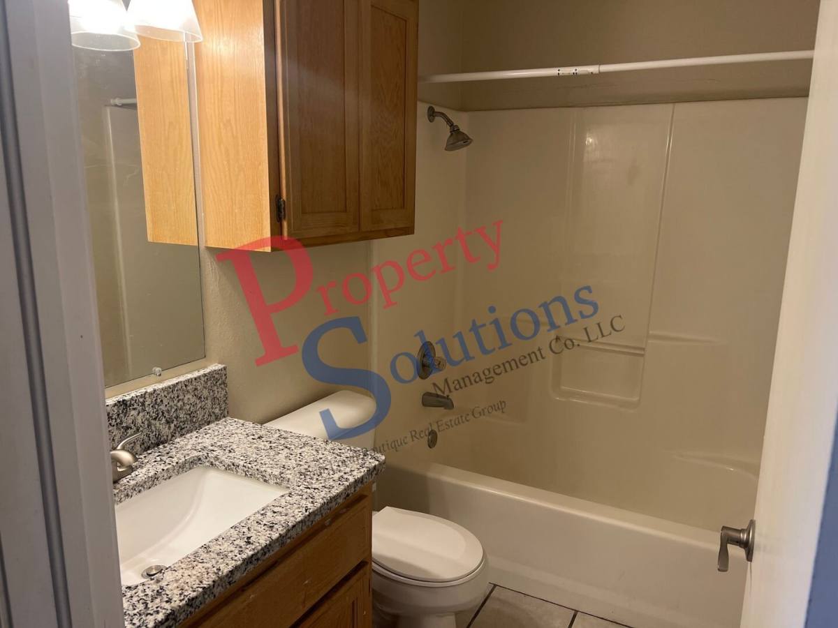 Apartment for rent at 608 Rolling Hills Dr #B, Tahlequah, OK 74464