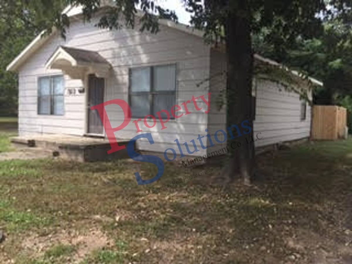 House for rent at 313 N College Ave, Tahlequah, OK 74464
