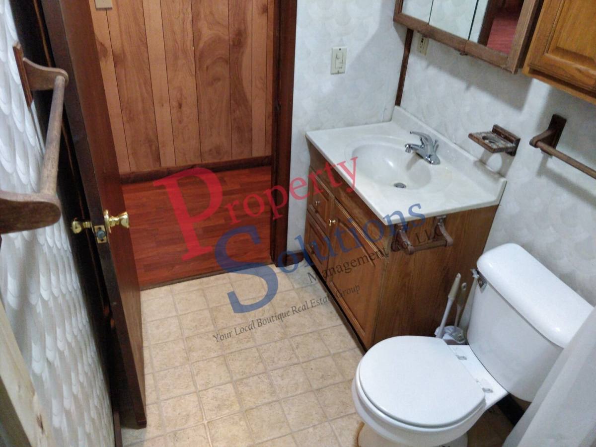 House for rent at 313 N College Ave, Tahlequah, OK 74464