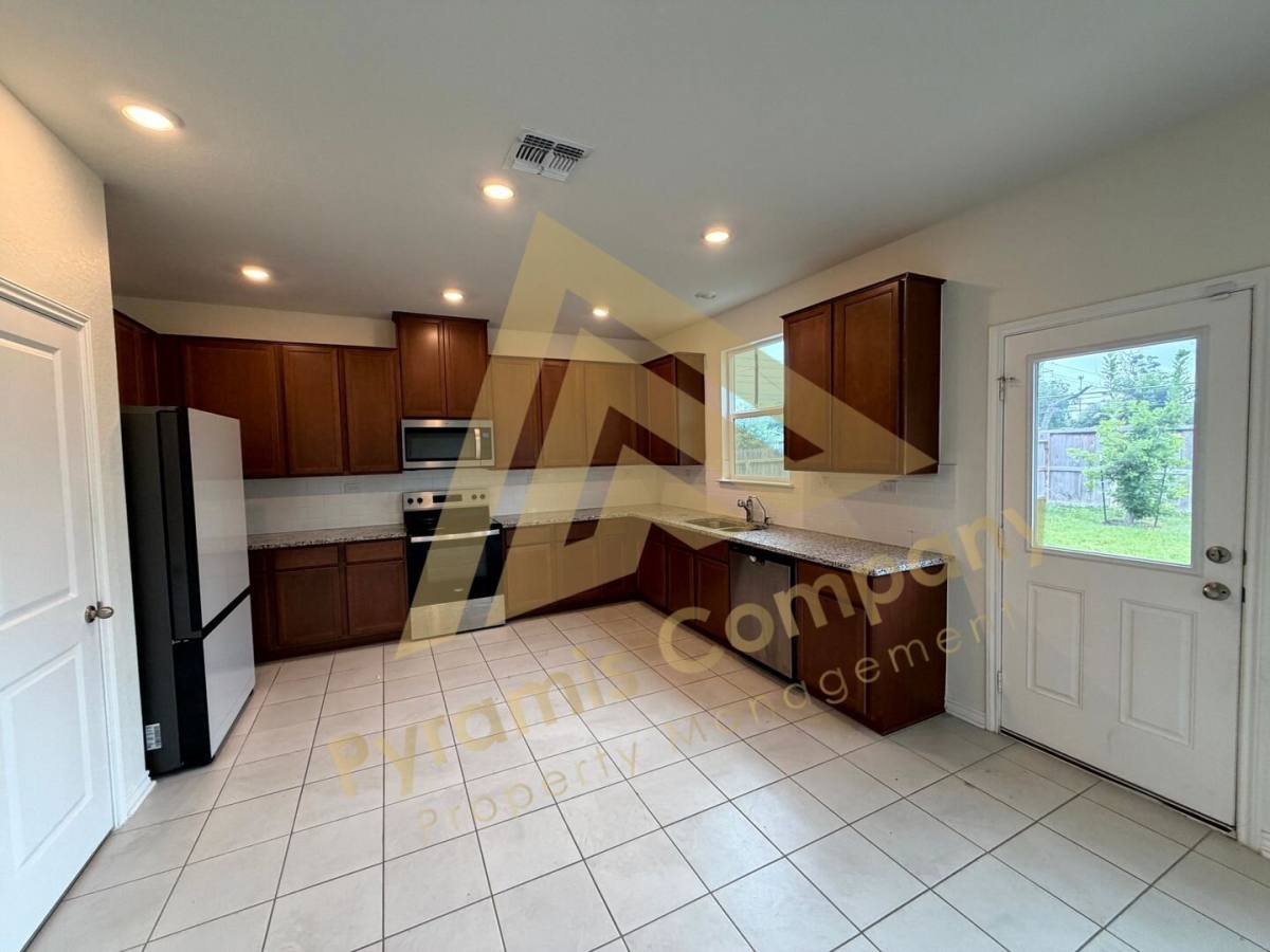 House for rent at 4554 Otra Dr, San Antonio, TX 78222