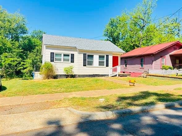 House for rent at 1030 Caldwell St, Statesville, NC 28677