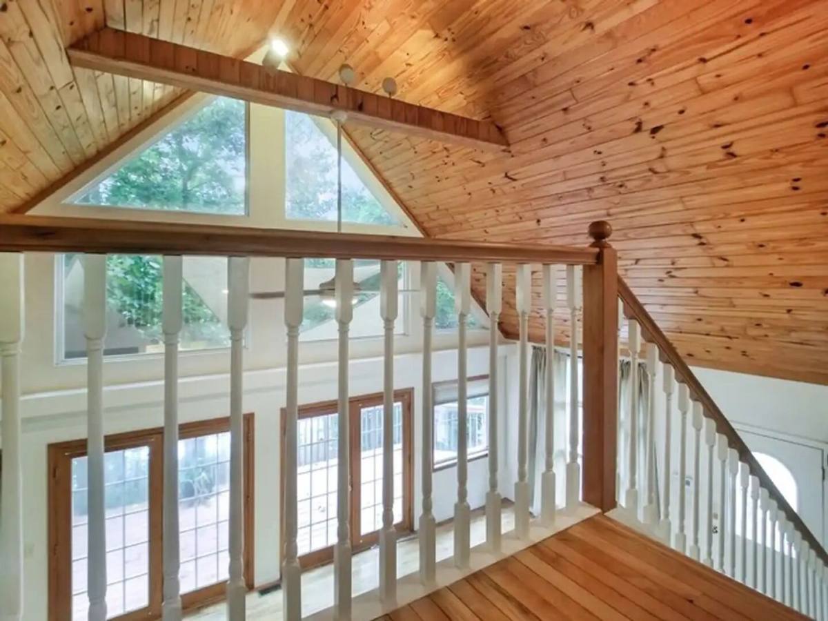 House for rent at 1315 Lake Cunningham Rd, Greer, SC 29651