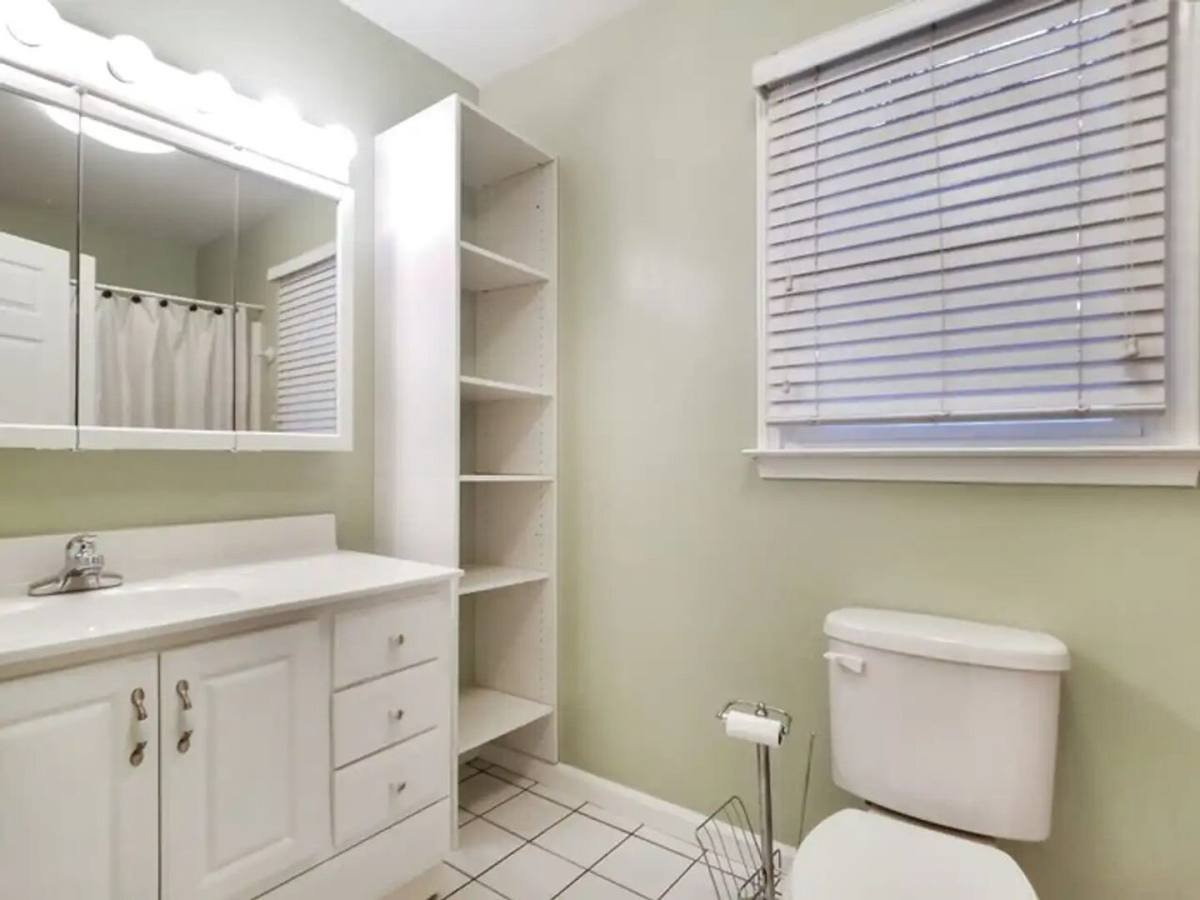 House for rent at 1315 Lake Cunningham Rd, Greer, SC 29651