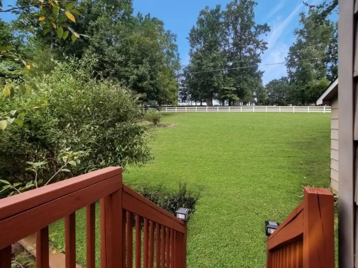 House for rent at 1315 Lake Cunningham Rd, Greer, SC 29651