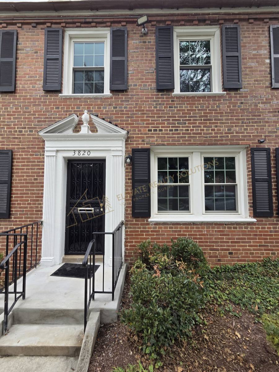 Townhouse for rent at 3820 V St SE #202, Washington, DC 20020