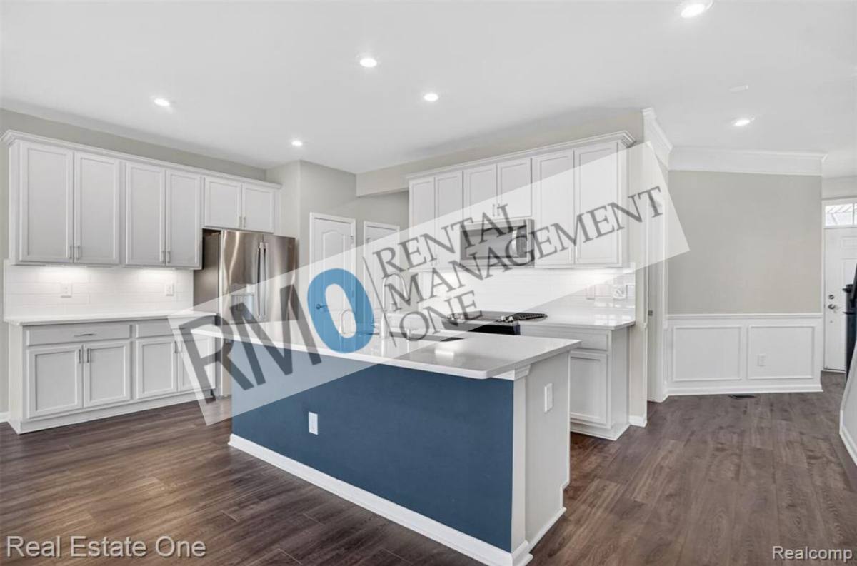 Townhouse for rent at 4799 Broomfield Way, Lake Orion, MI 48359