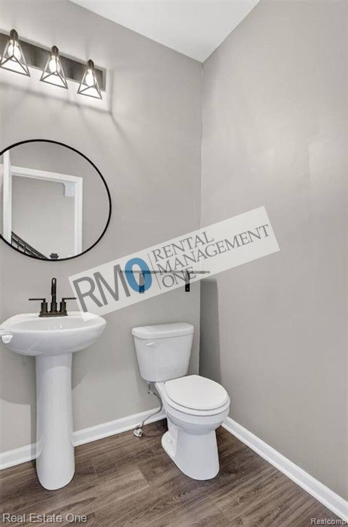 Townhouse for rent at 4799 Broomfield Way, Lake Orion, MI 48359