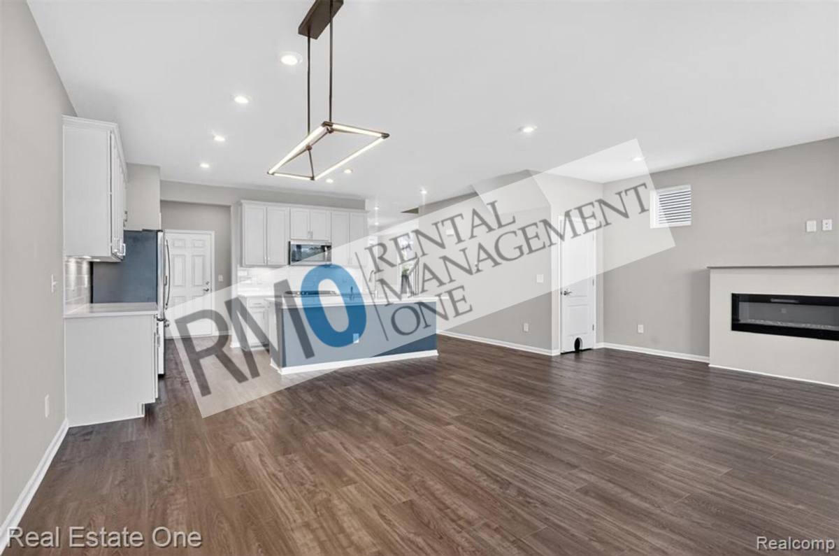 Townhouse for rent at 4799 Broomfield Way, Lake Orion, MI 48359