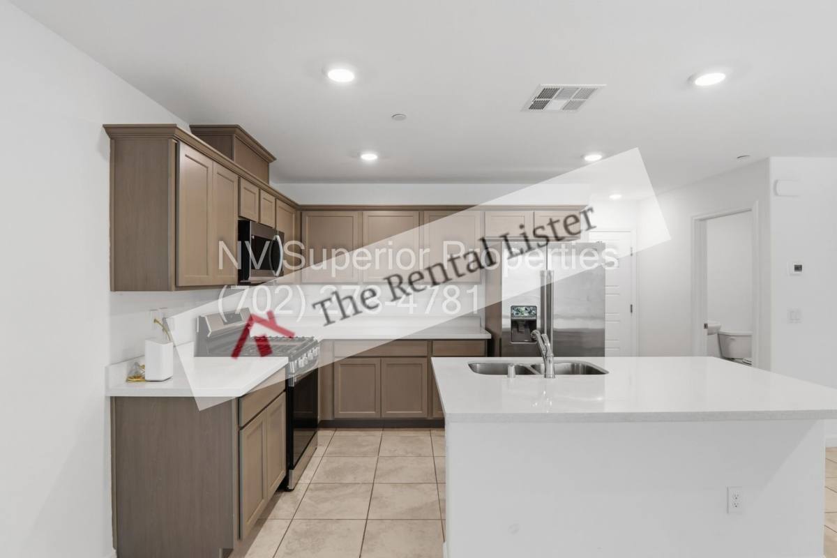 Townhouse for rent at 3501 Arcadian King Ave, Las Vegas, NV 89106