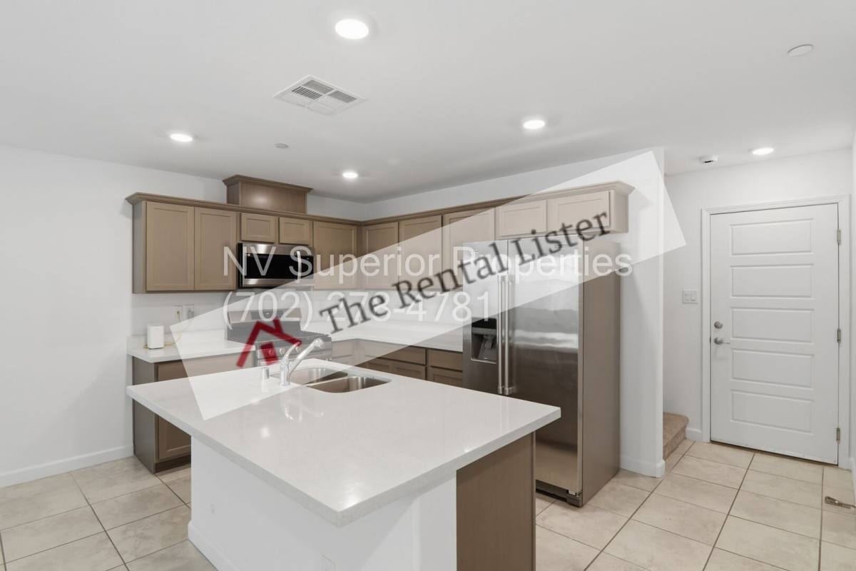 Townhouse for rent at 3501 Arcadian King Ave, Las Vegas, NV 89106