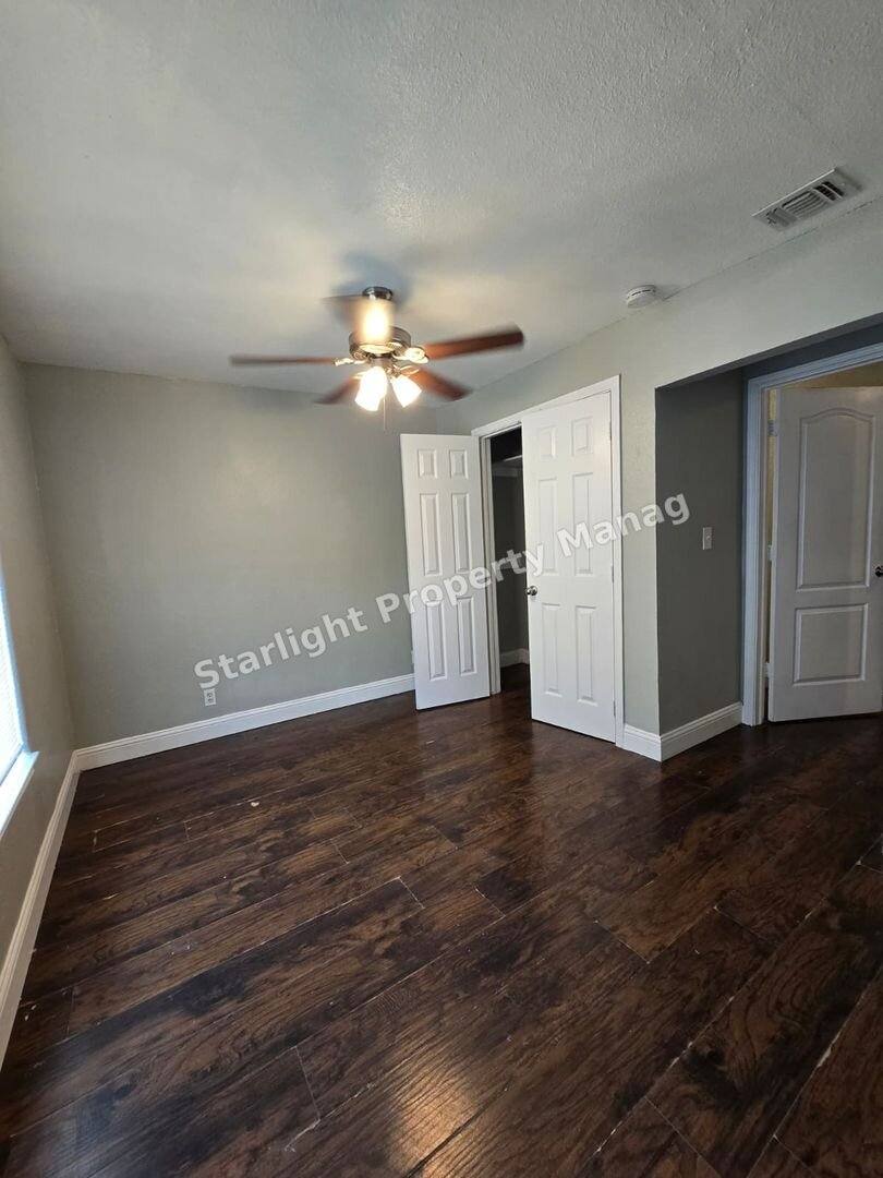 House for rent at 1718 Commercial Ave #B, San Antonio, TX 78221