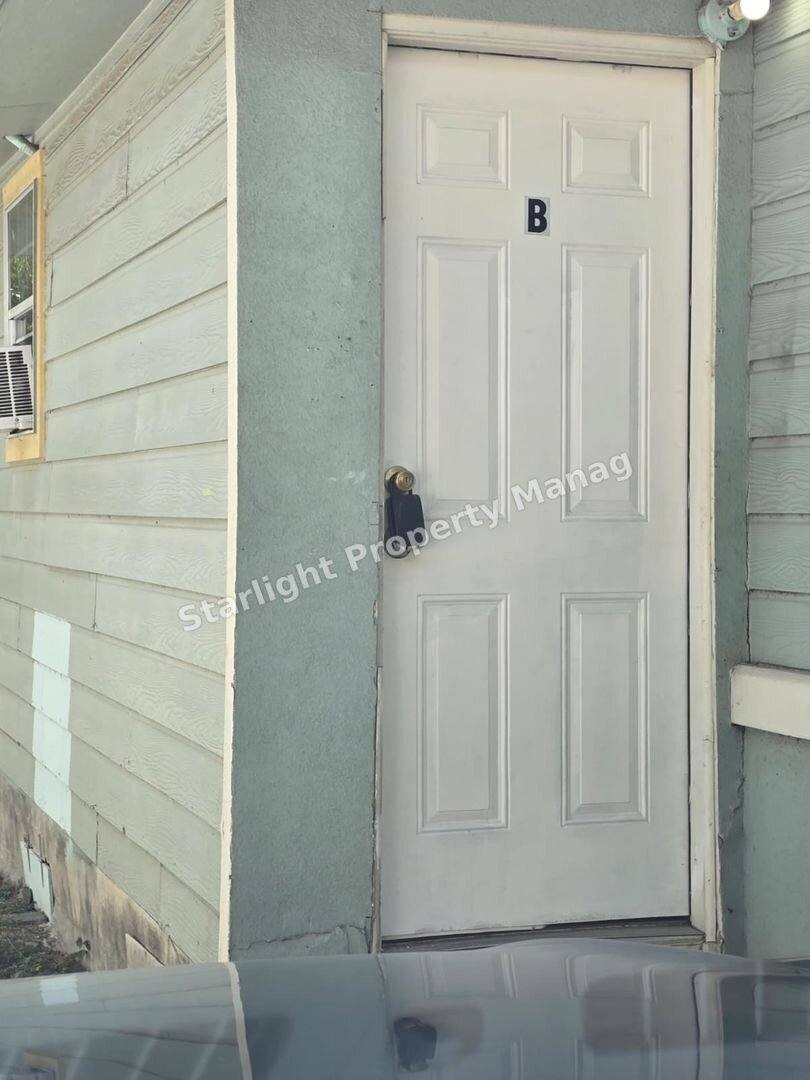 House for rent at 1718 Commercial Ave #B, San Antonio, TX 78221