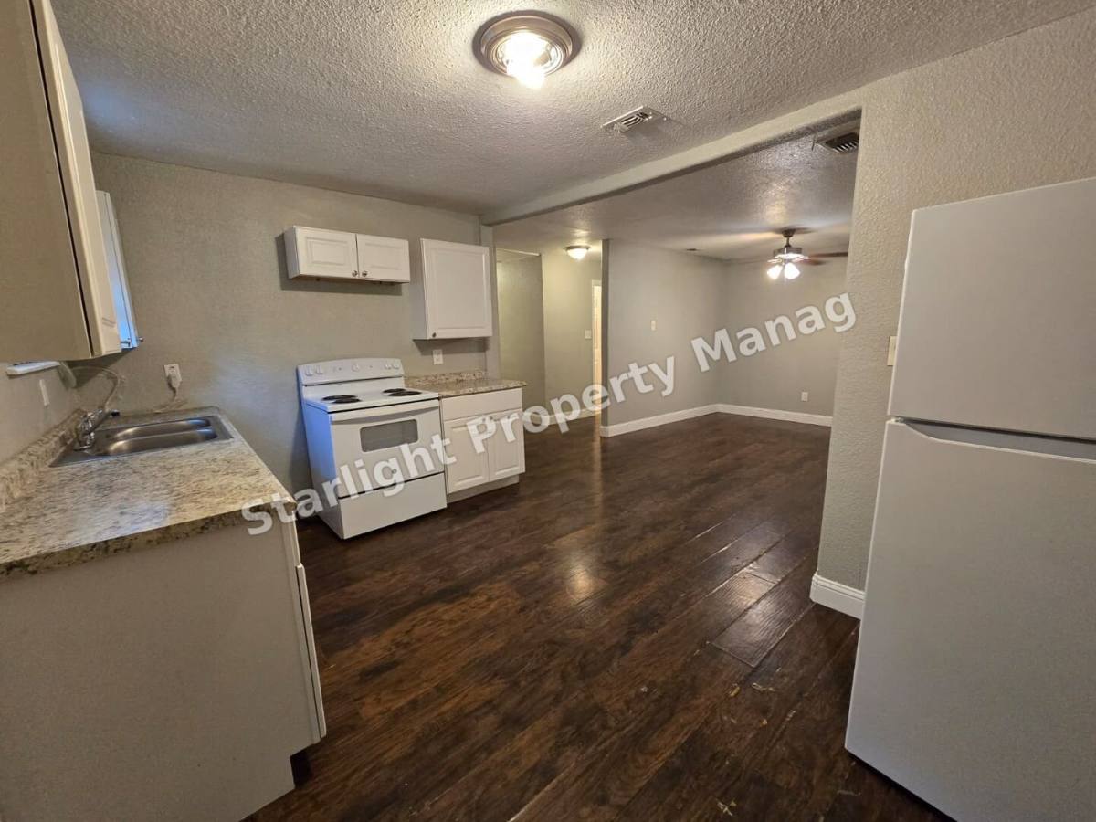 House for rent at 1718 Commercial Ave #B, San Antonio, TX 78221