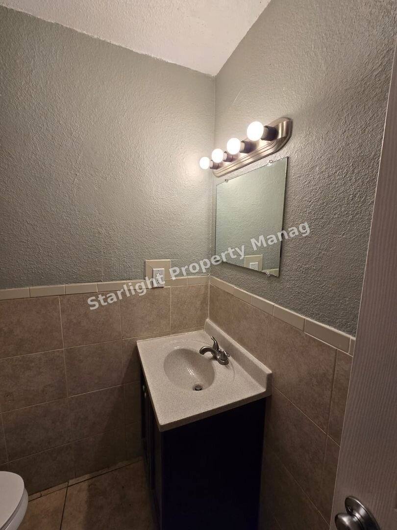 House for rent at 1718 Commercial Ave #B, San Antonio, TX 78221